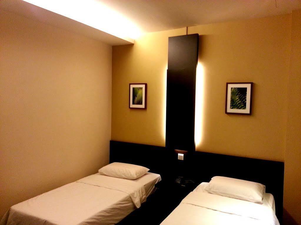 L Hotel At Broadway Singapore Exterior foto